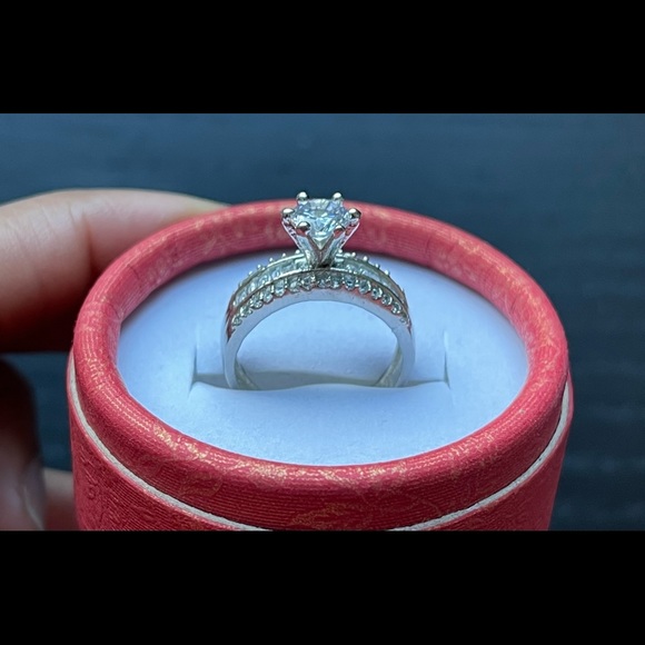 Jewelry - 925 silver plated ring